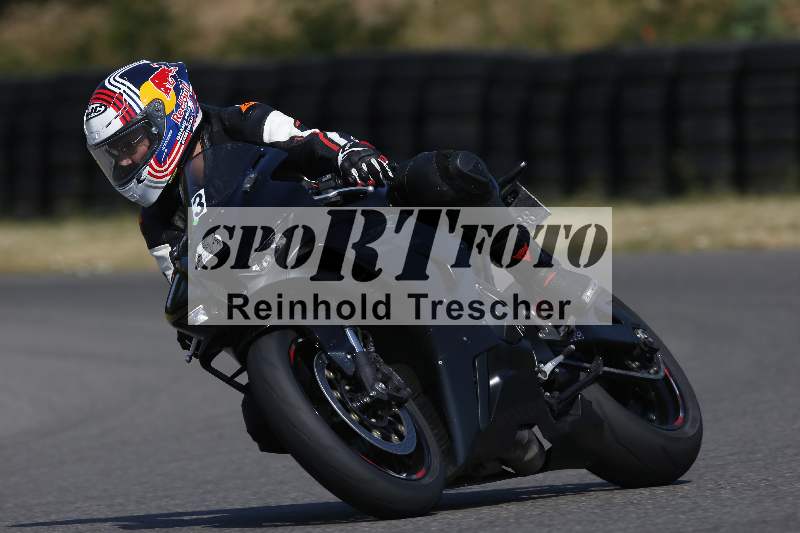 Archiv-2023/28 05.06.2023 Moto Club Anneau du Rhin/blanc-novice/3